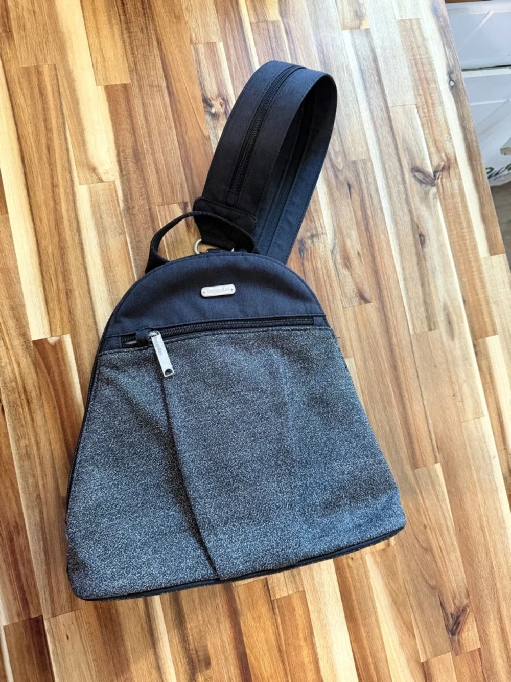 Unisex Baggallini Black and Heather Gray Convertible Backpack